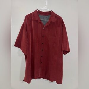 Van Heusen Men’s 2XLT Red Vertical Textured Short Sleeve Button Down Shirt